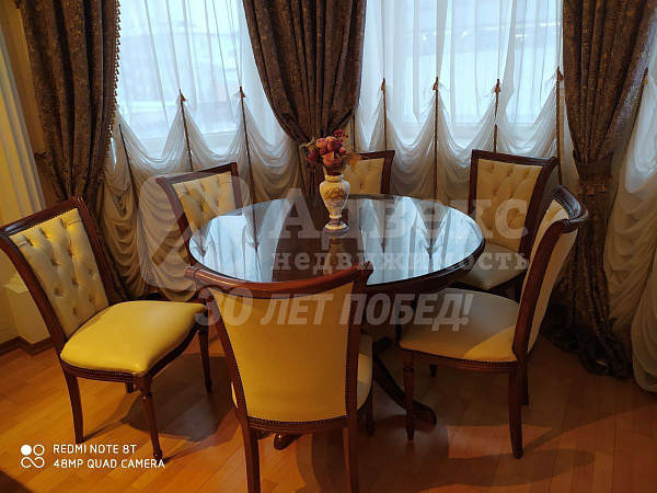 4-к квартира, 233 кв.м.