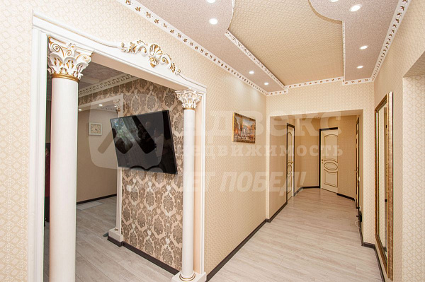 Квартира 2-комн., 80 м²