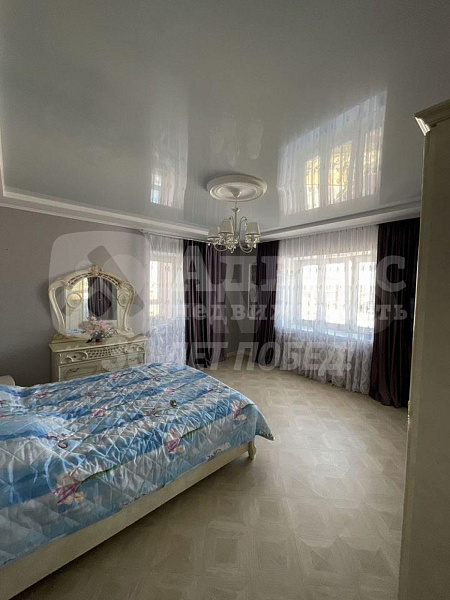 Квартира 2-комн., 76 м²