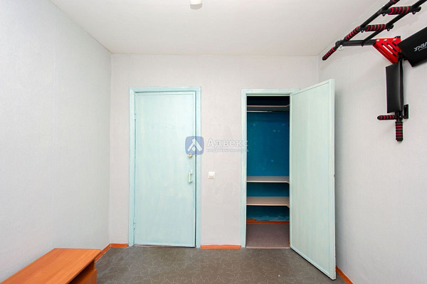 Квартира 3-комн., 55 м²