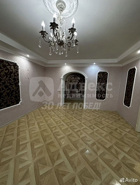 Квартира 4-комн., 121.6 м²