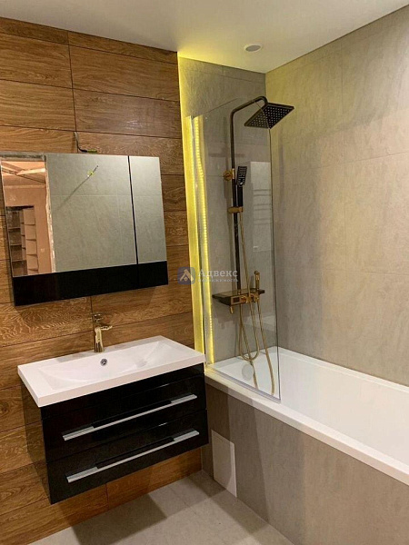 Квартира 3-комн., 80 м²