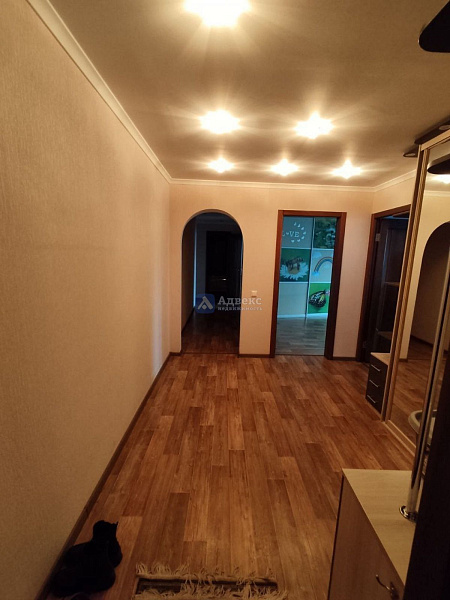 Квартира 3-комн., 92 м² Квартира 3-комн., 92 м²