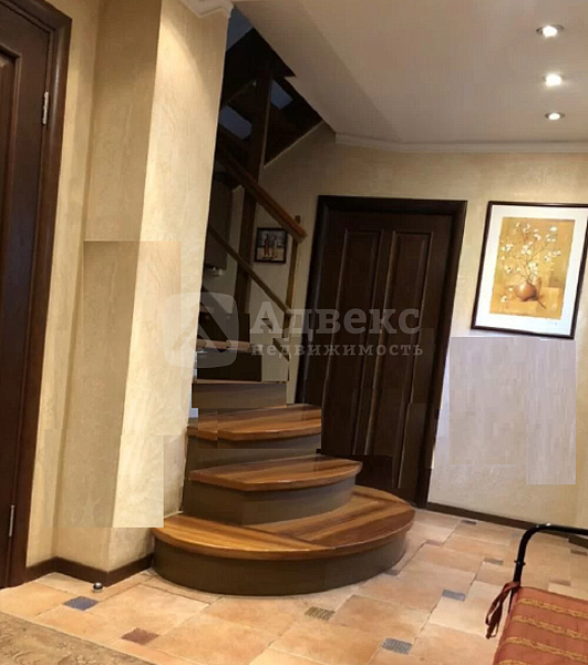 Квартира 5-комн., 225.4 м²