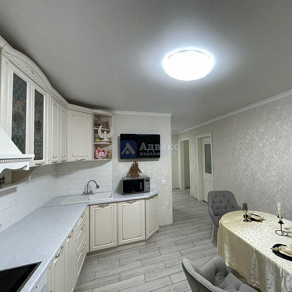 Квартира 3-комн., 92 м²