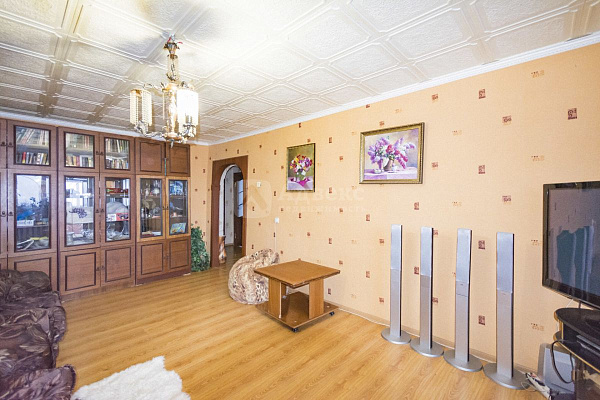 4-к квартира, 90 кв.м. 4-к квартира, 90 кв.м.