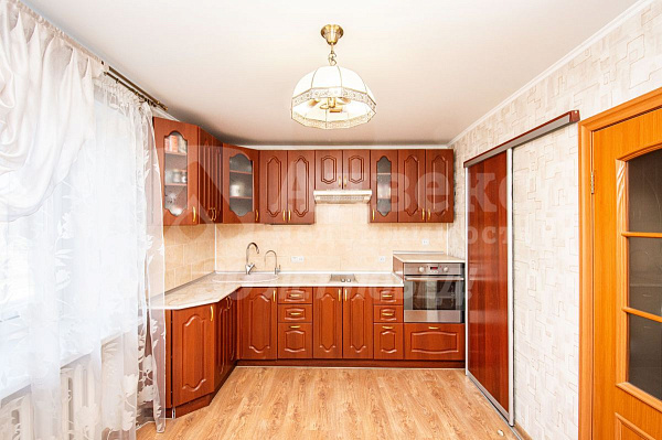 Квартира 3-комн., 64 м²