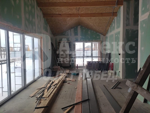 Коттедж 121 м²