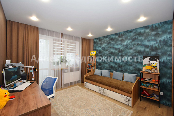 Квартира 3-комн., 93 м²