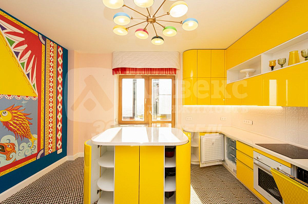 Квартира 2-комн., 90.6 м²