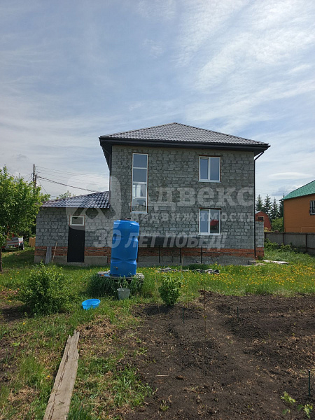 Коттедж 218.7 м²