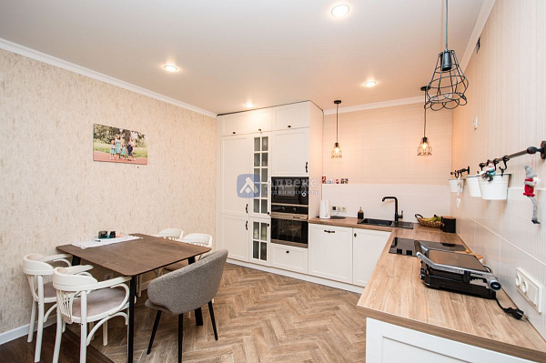 Квартира 3-комн., 80 м² Квартира 3-комн., 80 м²