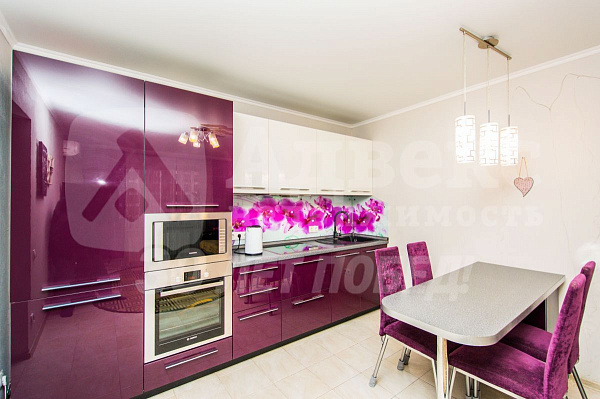 Квартира 3-комн., 75 м²