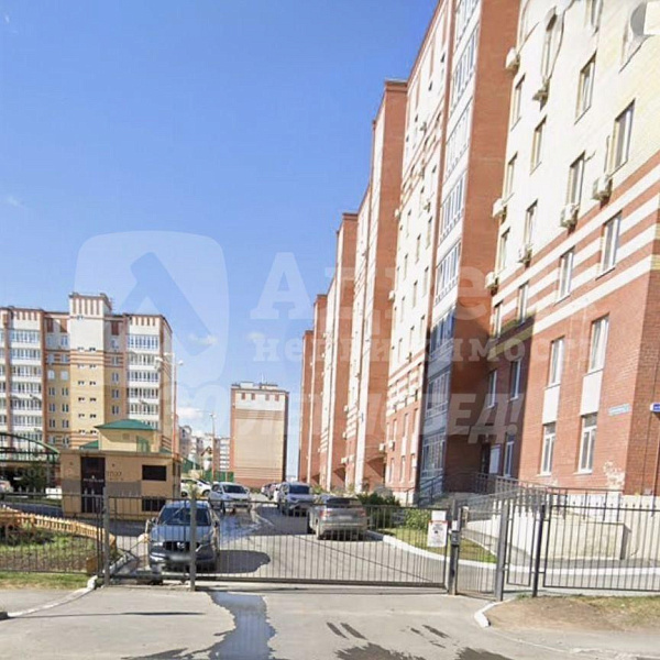 Квартира 3-комн., 140.2 м²
