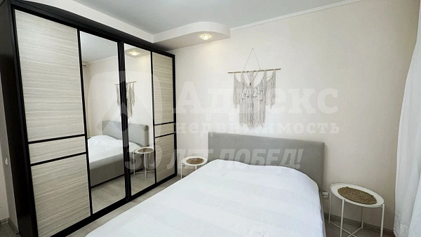 2-к квартира, 70 кв.м.