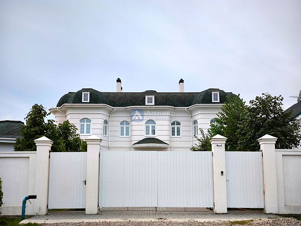 Коттедж 410 м²