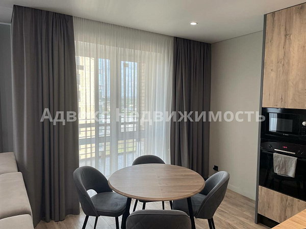 Квартира 3-комн., 130.7 м²