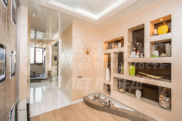 Квартира 3-комн., 119 м²