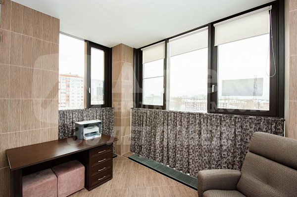 Квартира 4-комн., 156 м²