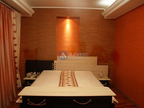 Квартира 3-комн., 100 м² Квартира 3-комн., 100 м²