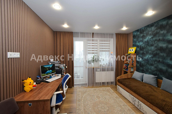 Квартира 3-комн., 93 м²