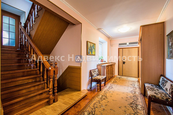 Коттедж 651.8 м² Коттедж 651.8 м²
