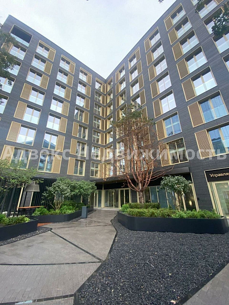Квартира студия, 114.8 м²