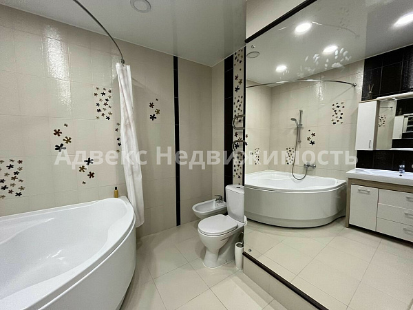 Квартира 3-комн., 108 м²