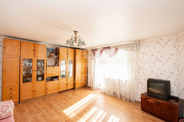 Квартира 3-комн., 64 м²