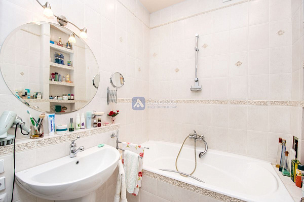 Квартира 2-комн., 123.3 м² Квартира 2-комн., 123.3 м²