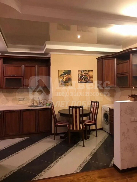 Квартира 3-комн., 95.9 м²