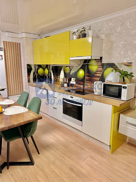 2-к квартира, 76 кв.м.