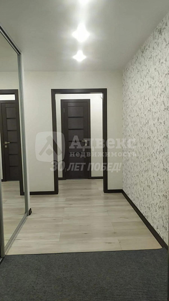 Квартира 2-комн., 67 м²