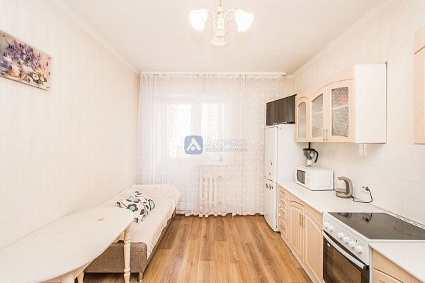 Квартира 1-комн., 42.2 м² Квартира 1-комн., 42.2 м²