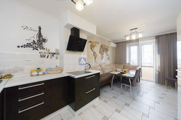 Квартира 3-комн., 89.2 м² Квартира 3-комн., 89.2 м²