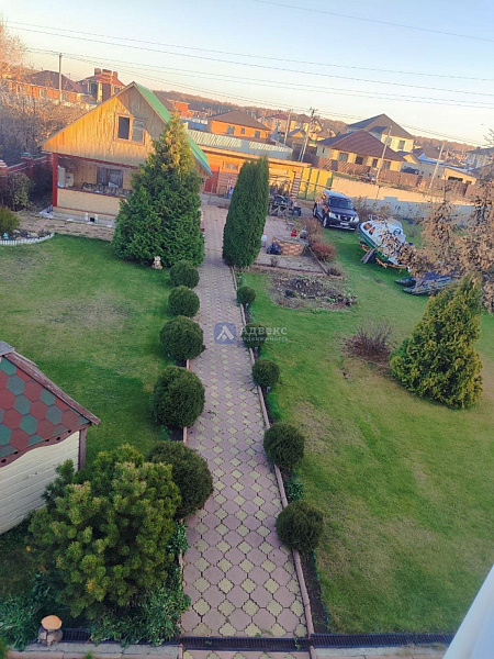 Коттедж 240 м²