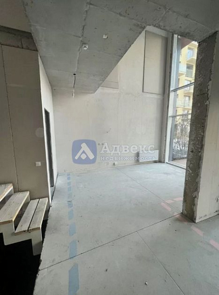 Квартира 3-комн., 166.8 м²