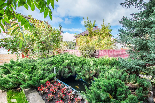 Дом, 651.8 кв.м.