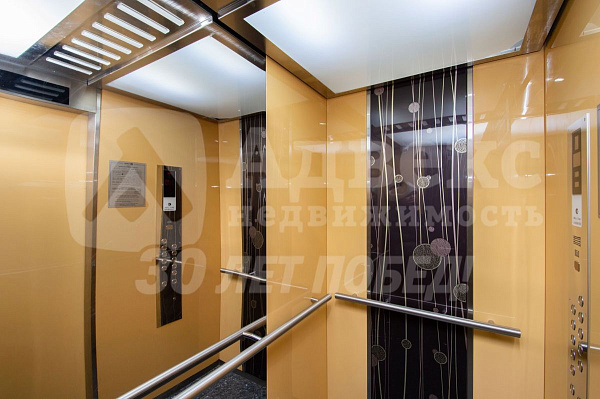 Квартира 4-комн., 156 м²