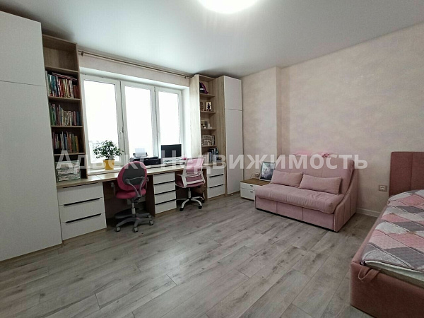 Квартира 2-комн., 57 м²