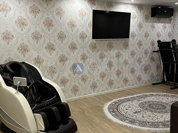Квартира 3-комн., 90 м² Квартира 3-комн., 90 м²