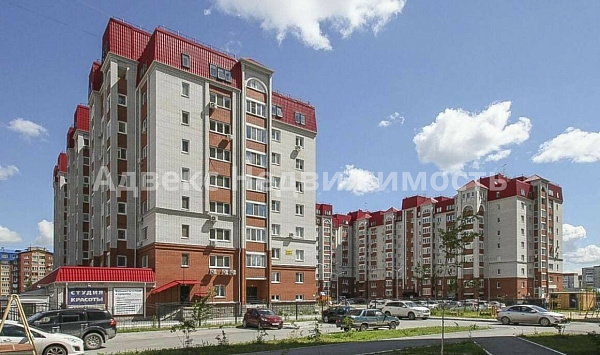 Квартира 3-комн., 121 м²