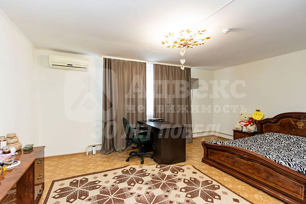 Дом, 230 кв.м.