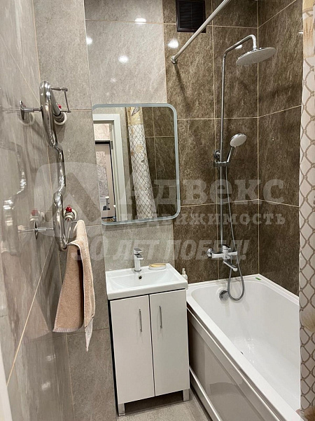 Квартира 2-комн., 65 м²