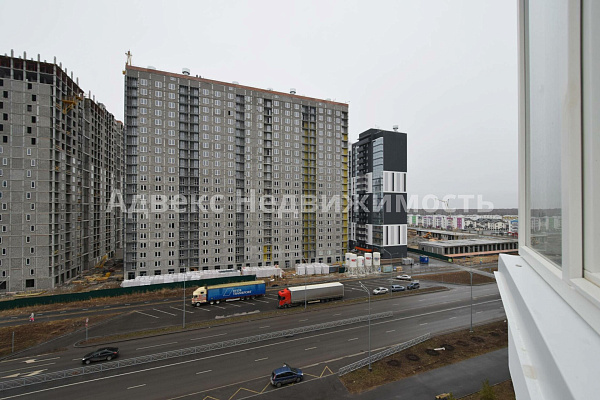 Квартира 3-комн., 93 м²