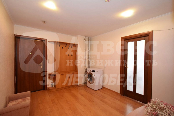 Квартира 3-комн., 91 м²