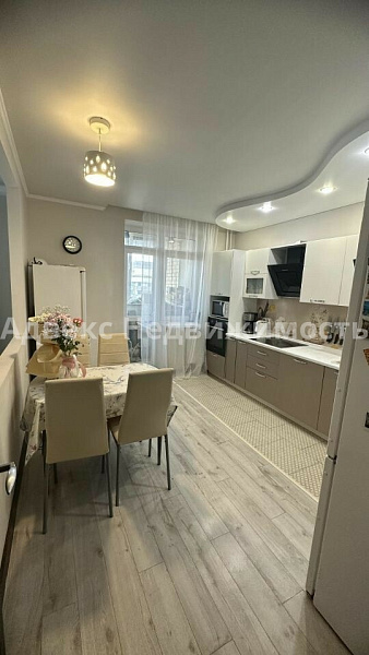 Квартира 4-комн., 95 м²