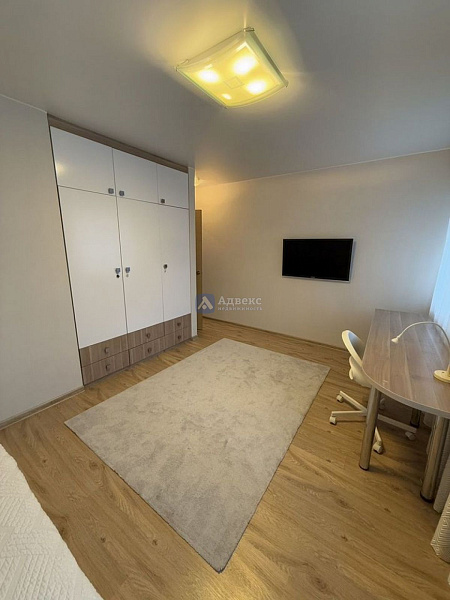 Квартира 3-комн., 72 м²