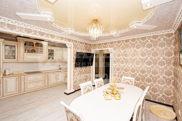 Квартира 2-комн., 80 м²