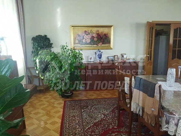 Коттедж 347.9 м²